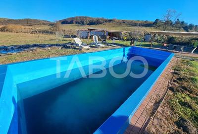 COMISION 0- Casa cu 4000 mp teren piscina zona retrasa Casolt - 9