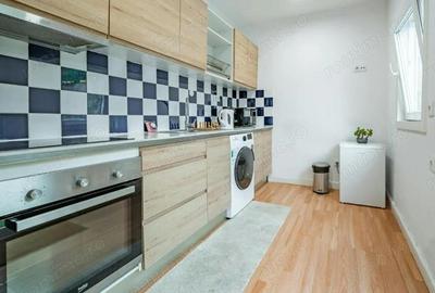 Garsonieră decomandată în P-ța Universității - 1