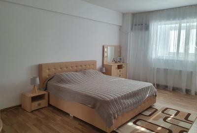 Apartament cu 3 camere decomandat în 9 Mai - 8