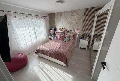 Casă cu 4 camere cu Teren 175 Mp în Central - 4