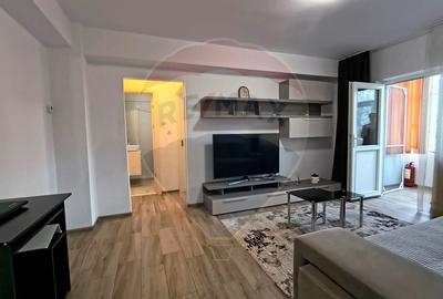 Apartament cu 3 camere de inchiriat in zona Faleza Nord - 1