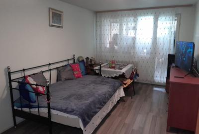 Apartament cu 2 camere circular în Alexandru Obregia