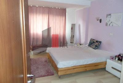 Casă cu 7 camere cu Canalizare în Fundeni - 3