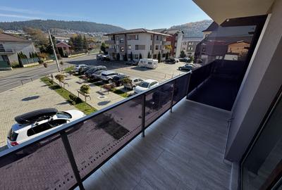 Apartament cu 3 camere semidecomandat, mobilat în Florești - 10