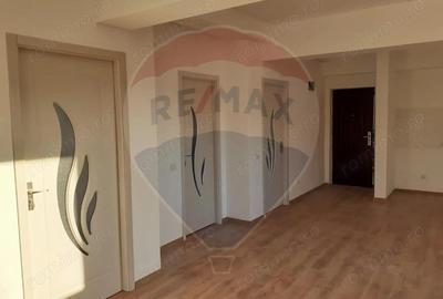 Apartament cu 3 camere decomandat în Chitila