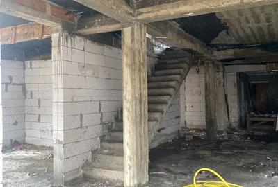 Casă cu 6 camere cu Teren 478 Mp în Lumina - 4