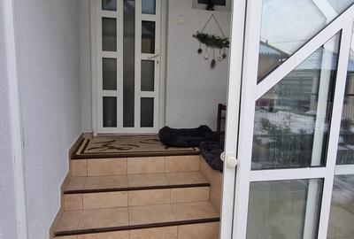 Parte de casa parter cu acces auto zona Cerbului - 11