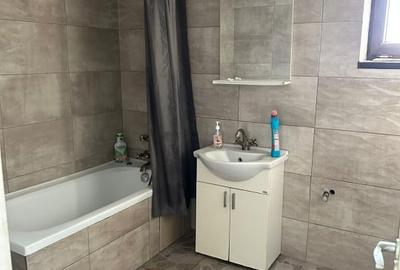 Vila 4 camere Aparatorii Patriei, 5 min Metrou, Curte si Parcare - 3