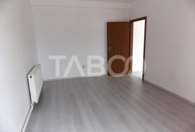 Spatiu pentru birouri de inchiriat cu utilitati incluse in Strand - 2