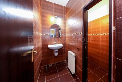 Casă individuală cu 11 camere cu Canalizare în Bran - 15