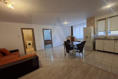Apartament cu 3 camere semidecomandat, mobilat în Hipodrom 3