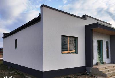 Casă cu 4 camere în Sânpetru