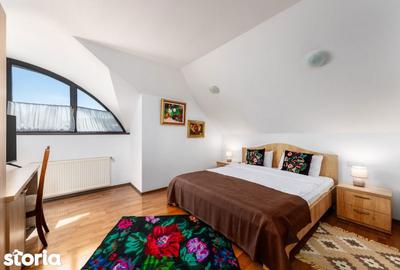 Casă cu 5 camere cu Teren 1300 Mp în Central - 4