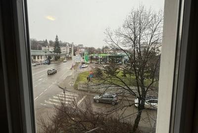 2 camere- Petru Poni- 40 mp- etaj 2 - 56000 euro - 4