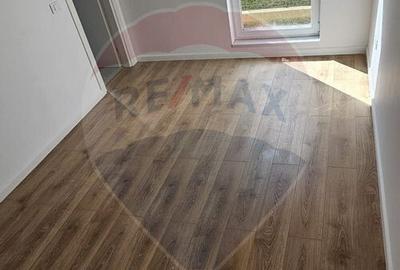 Casa / Vila cu 4 camere de vanzare - 16