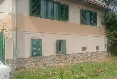 Casă în Central - 1