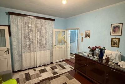 Casă individuală cu 4 camere cu Canalizare în Romană - 1