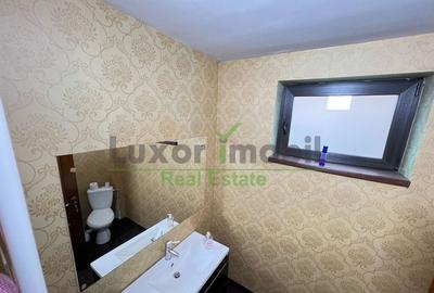 Casă cu 8 camere cu Teren 800 Mp în Bucium