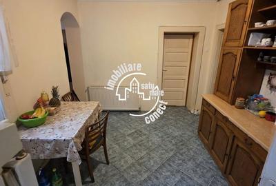 Casă cu 4 camere cu Teren 500 Mp în Titulescu - 3