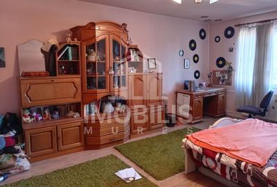 Casa cu 2 corpuri de cladire | zona 7 Noiembrie - 3