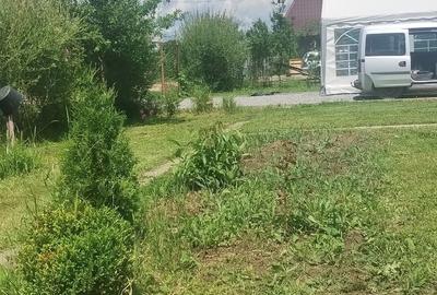 Teren de 2100 mp, în Central - 11