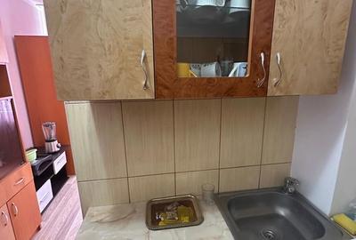 Apartament semidecomandat în Tractorul - 1