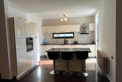 Casă cu 5 camere în Central - 10