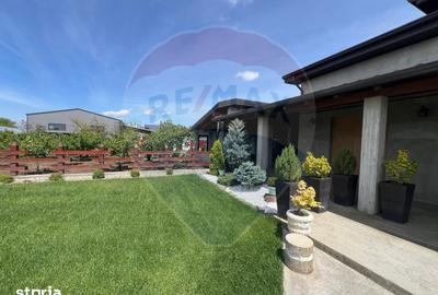 Casă cu 6 camere cu Teren 1615 Mp în Central - 16