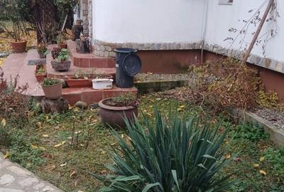De vanzare casa +teren relati la t - 8