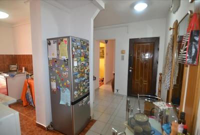 Apartament cu 3 camere decomandat în Astra - 15