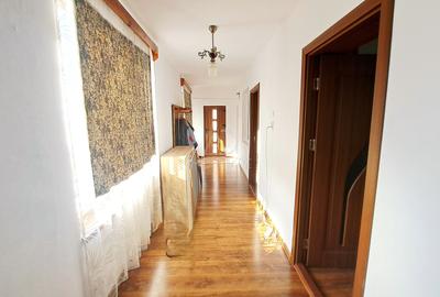 Casă individuală cu 3 camere cu Canalizare în Central - 8