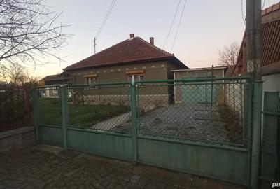 Casa de vanzare cu teren generos - 4