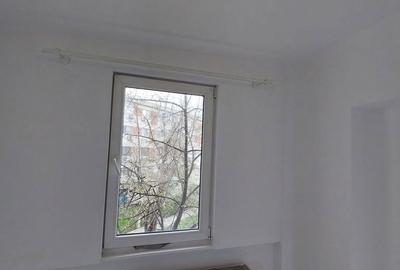 Garsonieră decomandată în Baza 3 - 3