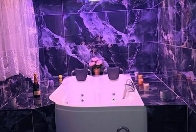Camera regim hotelier cu jacuzzi in vila parcare privata. Se inchiriaza tot nivelul de jos 80m - 8