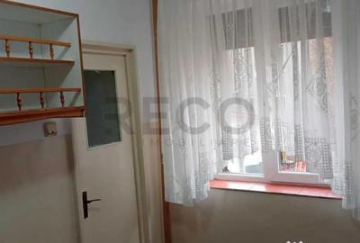 Apartament cu 3 camere decomandat în Aleșd - 7