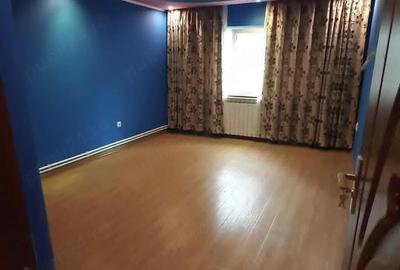 Apartament cu 2 camere decomandat în C5 - 2