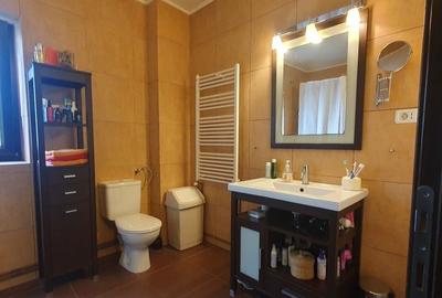 Sect 1, Bucuresti-Vila langa padurea Baneasa, zona Liceul Francez/COMISION 0 - 10