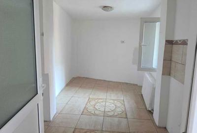 Apartament cu 4 camere decomandat în Exterior Vest - 4