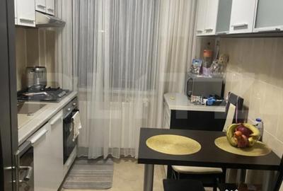 Apartament cu 3 camere semidecomandat în Central - 2