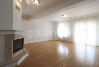 Casă individuală cu 7 camere cu Canalizare în Iancu Nicolae - 2