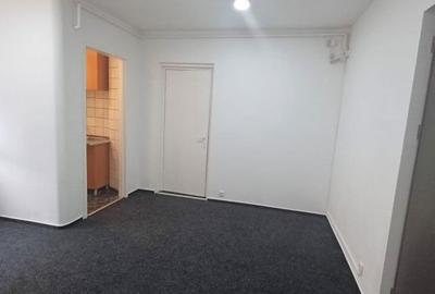 Spațiu comercial, de 135 mp, în Eroii Revoluției - 6