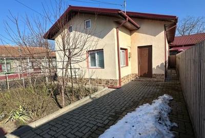 Casă individuală cu 3 camere cu Canalizare în Central - 5