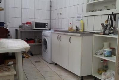 Vila 10 camere | Curte| Vitan | Metrou| Mihai Bravu 10' - 14