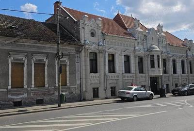 Apartament cu 3 camere decomandat în Spitalul Județean - 1