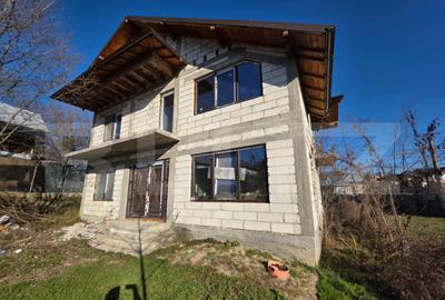 Casa de vanzare - 270 mp Viforata, 3 km de Targoviste - 9