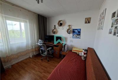 Apartament cu 3 camere decomandat în Astra - 6
