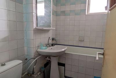 Apartament cu 3 camere semidecomandat în Viziru 1 - 4