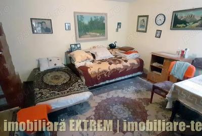 Casa cu 3 camere ?i 450mp, casa batraneasca, pe strada Plugului in Tecuci - 2