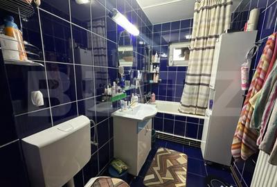 Apartament cu 3 camere semidecomandat în 9 Mai - 5