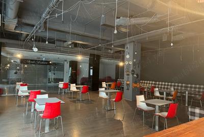 Spațiu comercial, de 100 mp, în Central - 4